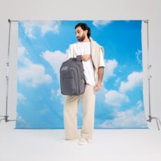 RIVACASE PLECAK NA LAPTOP 15,6-16 ALPENDORF ECO, GRANATOWY, MATERIAŁ WODOODP,, EKO RPET, KIESZENIE NA SMARTFON, DOKUM.,AKCES.