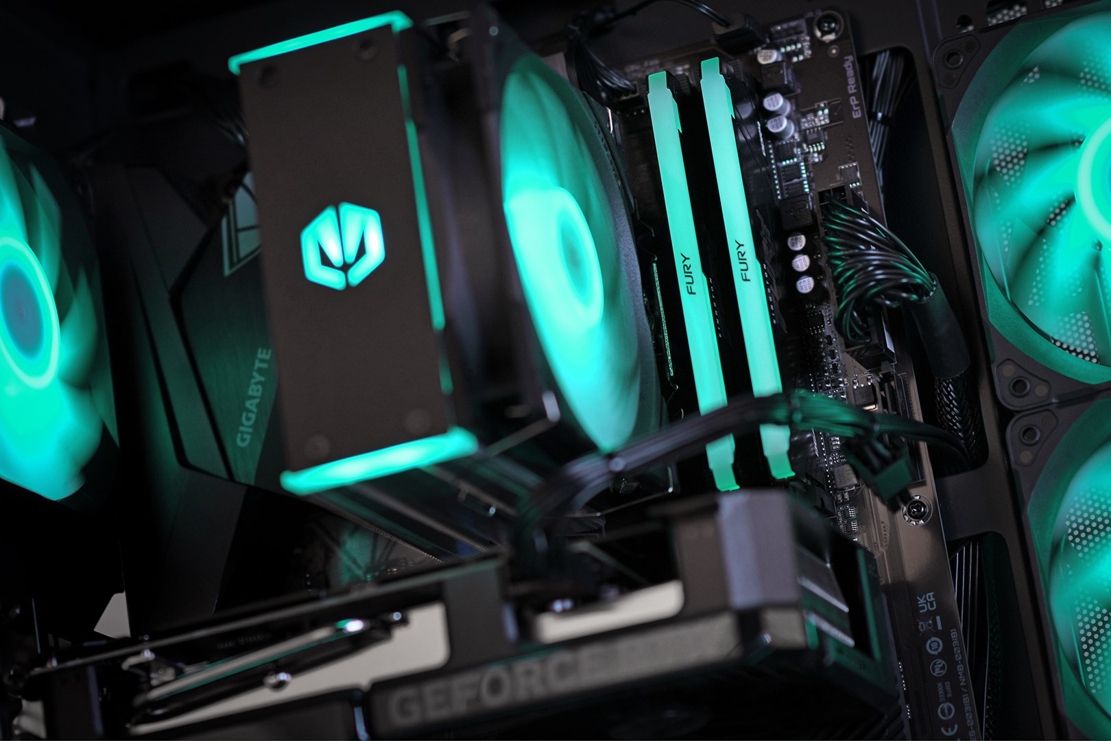 Actina View 7500F/32GB/1TB/RX9070/750W