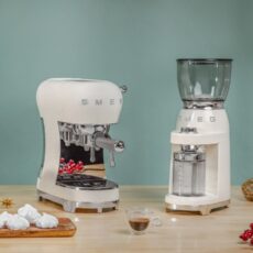 SMEG Ekspres do kawy (ECF02CREU) creme