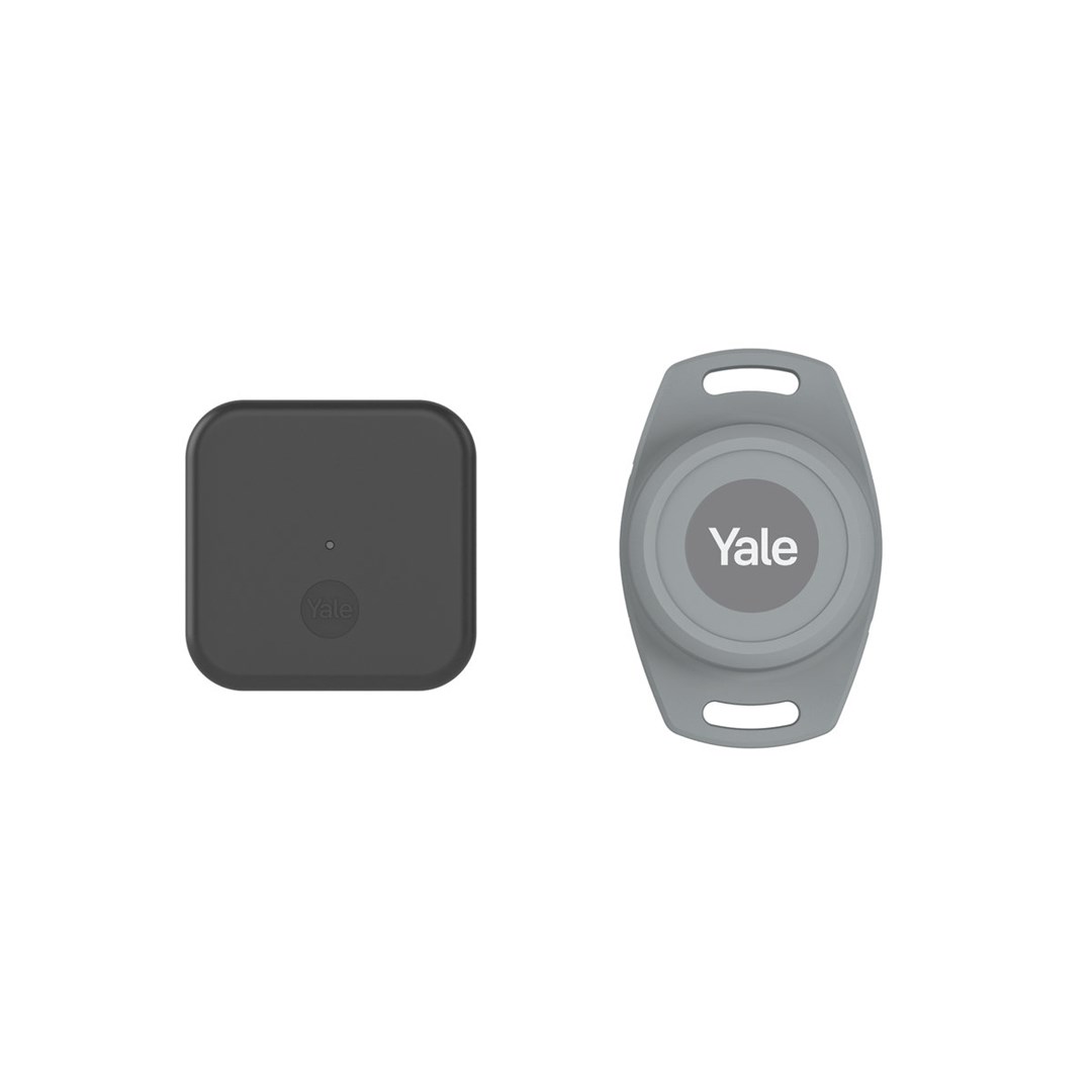 Yale Inteligentny sterownik do garażu 1x Smart Opener , 1x Door Position Sensor, 1x Magnes, 2x Dodatkowy kabel, 2x Taśma instalacyjna