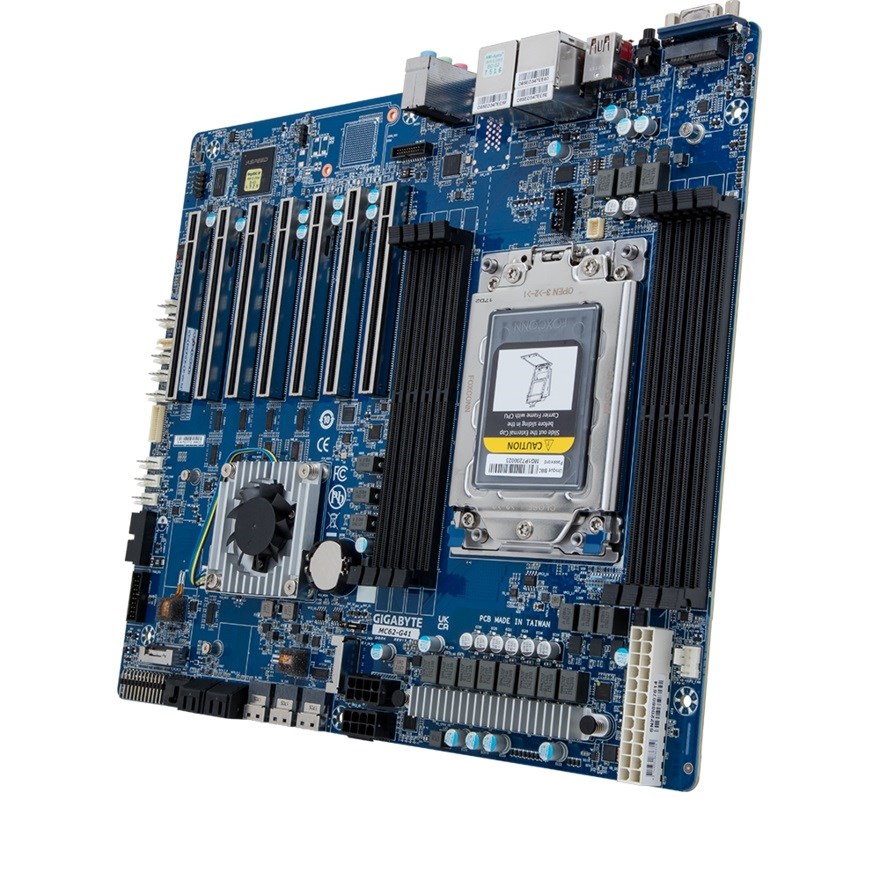 Płyta główna Gigabyte MC62-G41 1x sWRX80 AMD Ryzen Threadripper PRO 5000/3000 WRX80 (8xDIMM, 4x SATA, 2xM.2,1x1Gbe,7xPCIe x16, CEB)