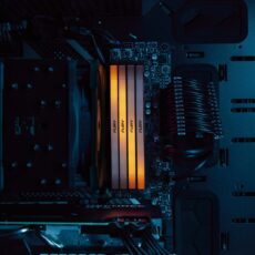 Kingston Technology FURY Renegade RGB moduł pamięci 32 GB 2 x 16 GB DDR4 3600 MT/s
