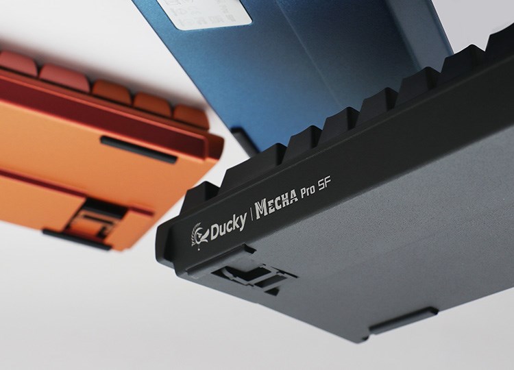 Ducky Mecha Pro SF klawiatura Gaming USB Niemiecki Czarny - obrazek 2