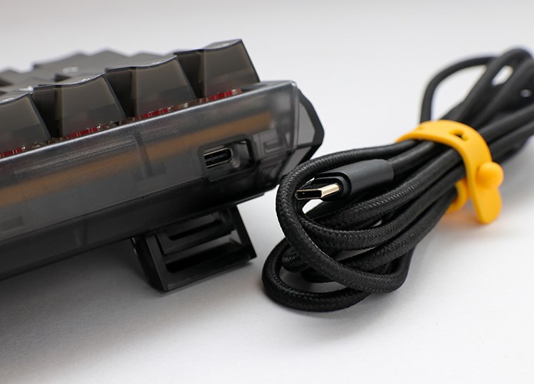 Ducky One 3 SF klawiatura Gaming USB Czarny - obrazek 2