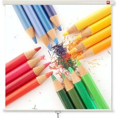 Ekran projekcyjny do zawieszenia na suficie lub ścianie AVTEK WALL STANDARD 200 (sufitowy, ścienny; rozwijane ręcznie; 200 x 200 cm; 1:1; 111”)
