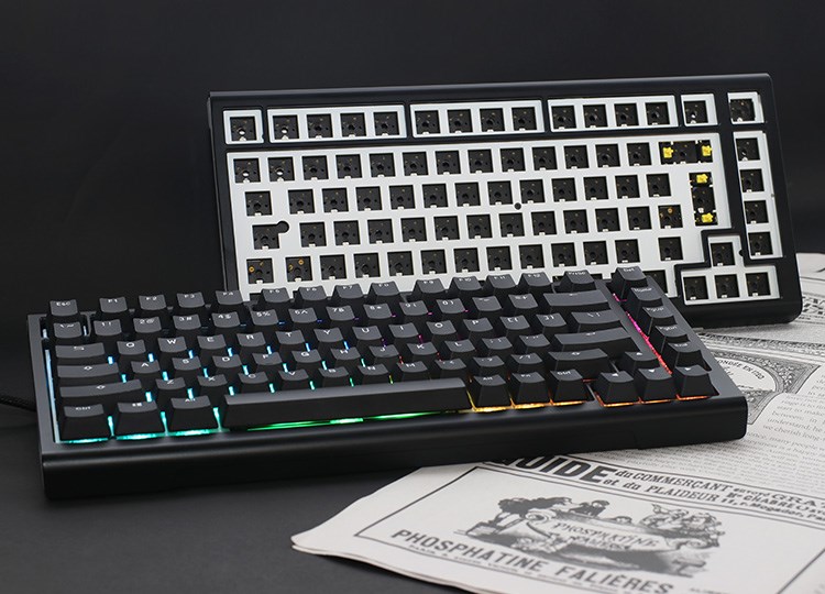 Ducky Tinker 75 klawiatura Gaming USB US English Czarny - obrazek 2