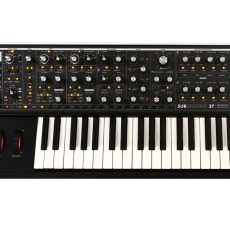MOOG SUBsequent 37 - syntezator analogowy