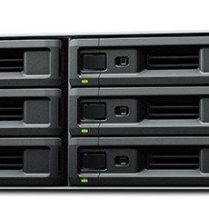 NAS Synology RS3621RPxs; 2U RACK; 12x (3.5" SATA HDD/ 2.5" SATA SSD); Intel Xeon D-1531; 8 GB DDR4 ECC UDIMM (max. 64GB), 4x 1GbE RJ-45
